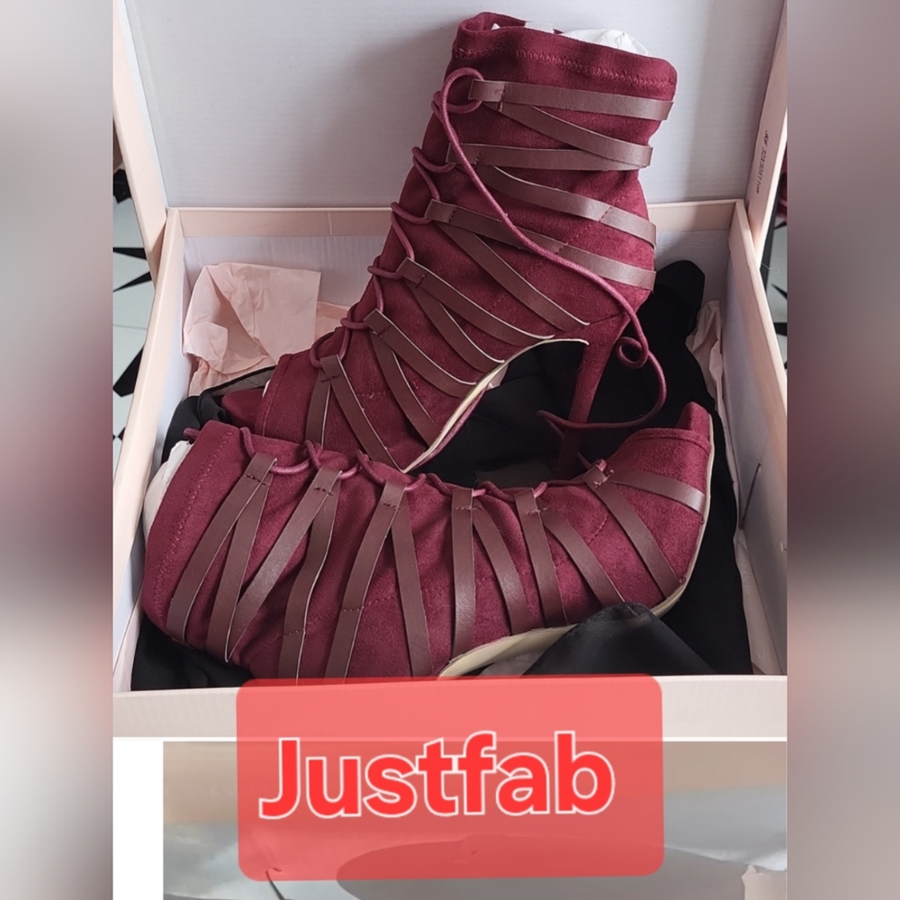 Justfab  Maroon open toe Heel booties